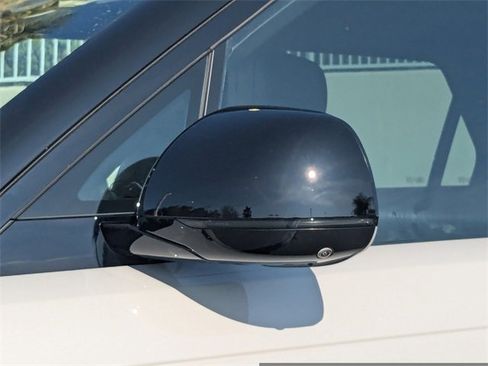 New 2025 Land Rover Range Rover Sport Dynamic SE image 11