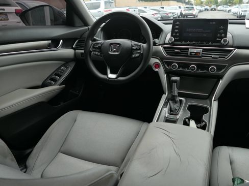 Used 2018 Honda Accord LX image 24