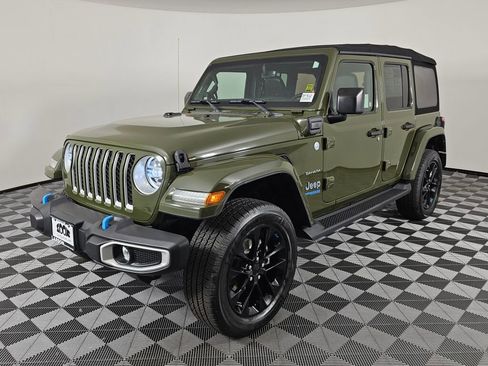 Used 2022 Jeep Wrangler Unlimited Sahara image 7