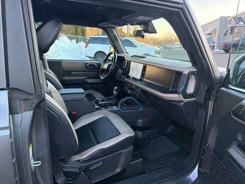 Used 2023 Ford Bronco Wildtrak image 9