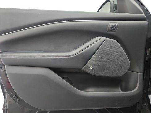 Used 2021 Ford Mustang Mach-E Premium image 24