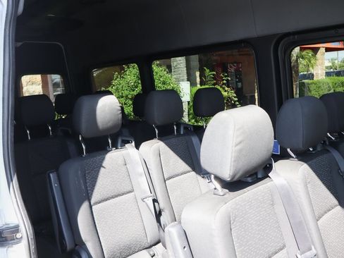 Used 2019 Mercedes-Benz Sprinter 2500 image 13