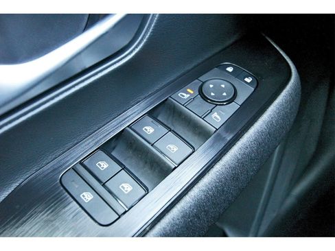 New 2026 Nissan Kicks SV w/ Charging Package image 21