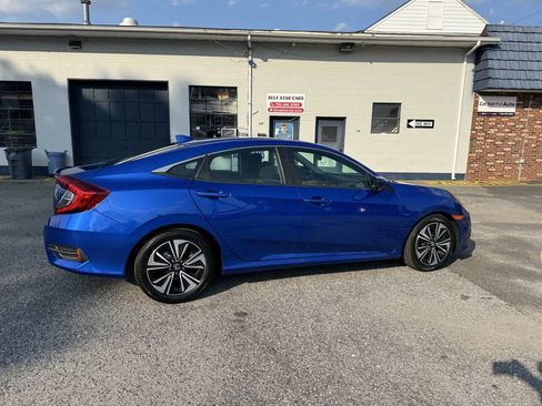 Used 2018 Honda Civic EX-T image 7