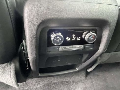 Certified 2025 Buick Enclave Preferred FWD image 12
