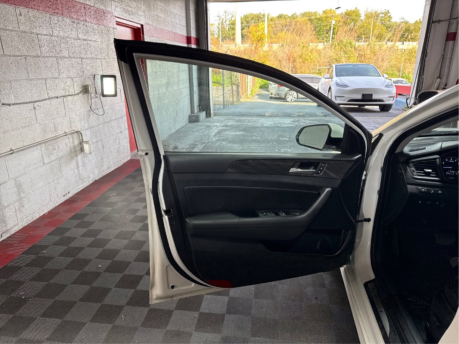 Used 2019 Hyundai Sonata Limited FWD image 19