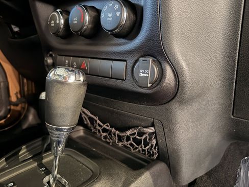 Used 2015 Jeep Wrangler Unlimited Sport w/ Quick Order Package 24S image 19