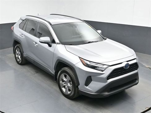 Used 2023 Toyota RAV4 XLE image 33