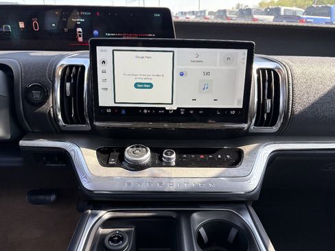 New 2026 Ford Expedition Platinum image 28