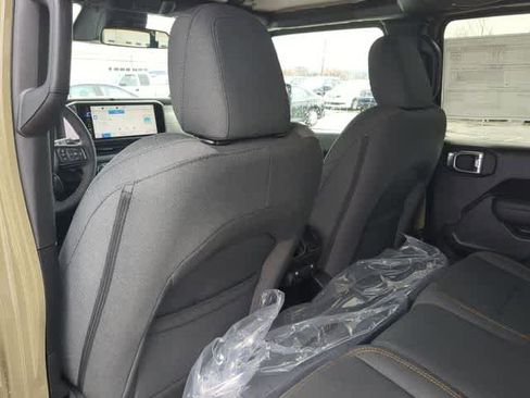 New 2026 Jeep Gladiator Sport image 17