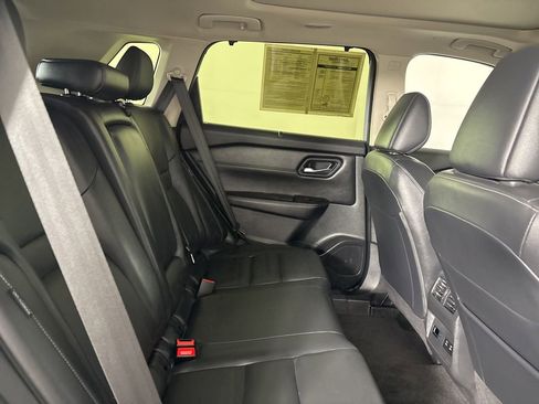 Used 2025 Nissan Rogue SL w/ Tech Package image 26