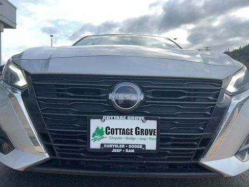 Used 2023 Nissan Altima 2.5 SV image 29