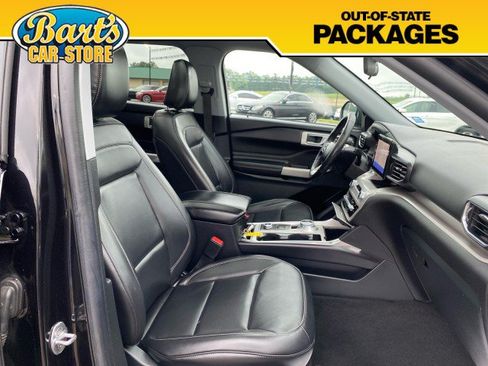 Used 2021 Ford Explorer XLT w/ Equipment Group 202A AWD/4WD image 18