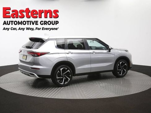 Used 2024 Mitsubishi Outlander SE FWD image 42
