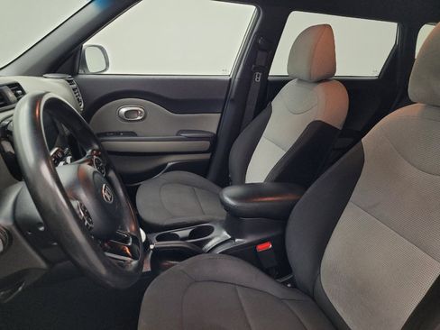 Used 2017 Kia Soul FWD image 17