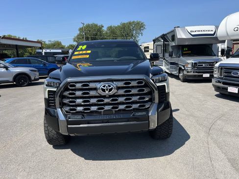 Used 2024 Toyota Tundra Platinum AWD/4WD image 5
