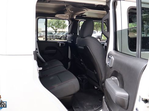 Used 2025 Jeep Gladiator Rubicon w/ Steel Bumper Group AWD/4WD image 27