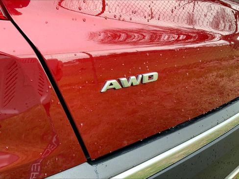 Used 2018 Cadillac XT5 Platinum w/ Driver Assist Package AWD/4WD image 7