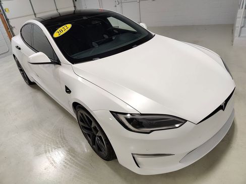 Used 2022 Tesla Model S image 2