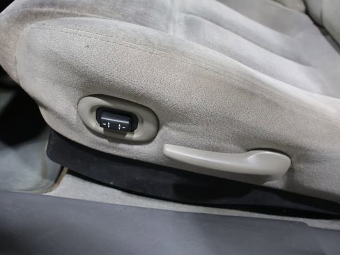 Used 2003 Oldsmobile Alero GL FWD image 11