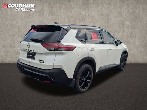 Certified 2023 Nissan Rogue SV w/ SV Premium B Package AWD/4WD image 7