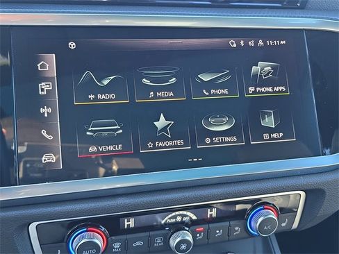 Used 2025 Audi Q3 2.0T Premium w/ Convenience Package image 24