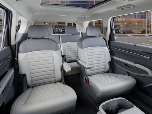 New 2026 Kia EV9 Land image 16