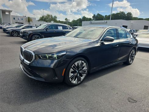 Used 2026 BMW 540i xDrive AWD/4WD image 6