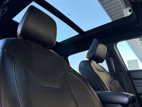 Used 2022 Jeep Compass High Altitude image 16