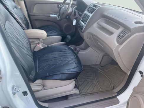 Used 2010 Kia Sportage LX AWD/4WD image 6