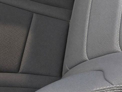 Used 2018 Mercedes-Benz GLC 300 image 24