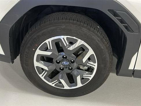 Used 2026 Subaru Forester Premium w/ Base/Premium Plus Package AWD/4WD image 8