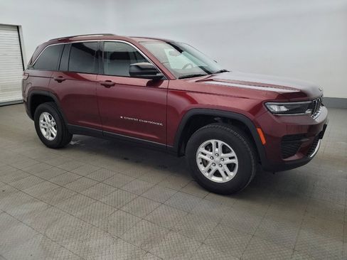 Used 2023 Jeep Grand Cherokee Laredo image 11