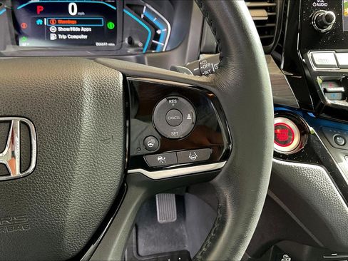 Used 2022 Honda Odyssey Elite image 12