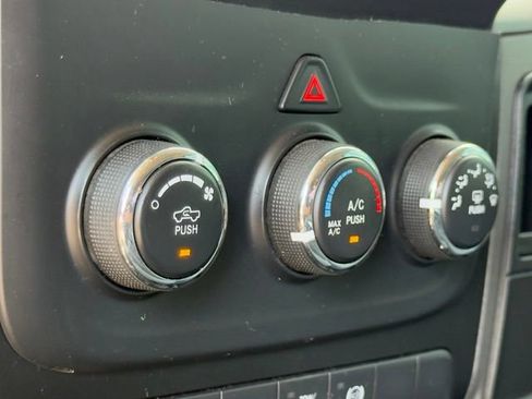 Used 2018 RAM 2500 Tradesman w/ Chrome Appearance Group AWD/4WD image 23