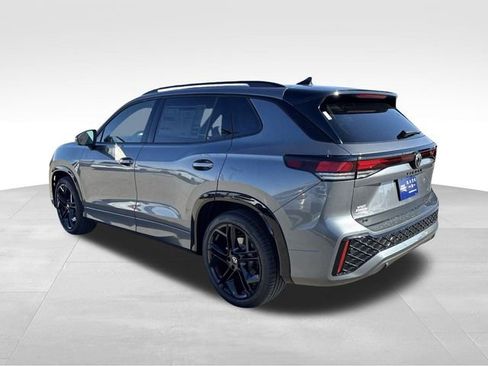 New 2026 Volkswagen Tiguan SE R-Line image 3