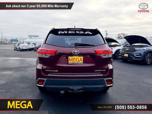 Used 2017 Toyota Highlander Limited Platinum image 10