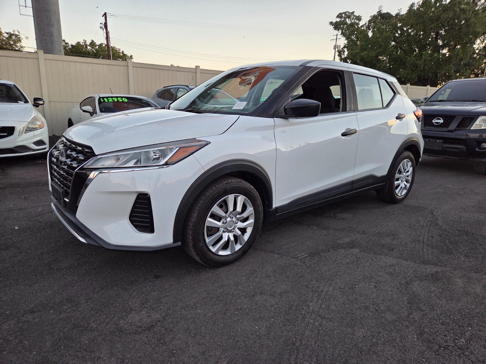 Used 2023 Nissan Kicks S FWD image 1