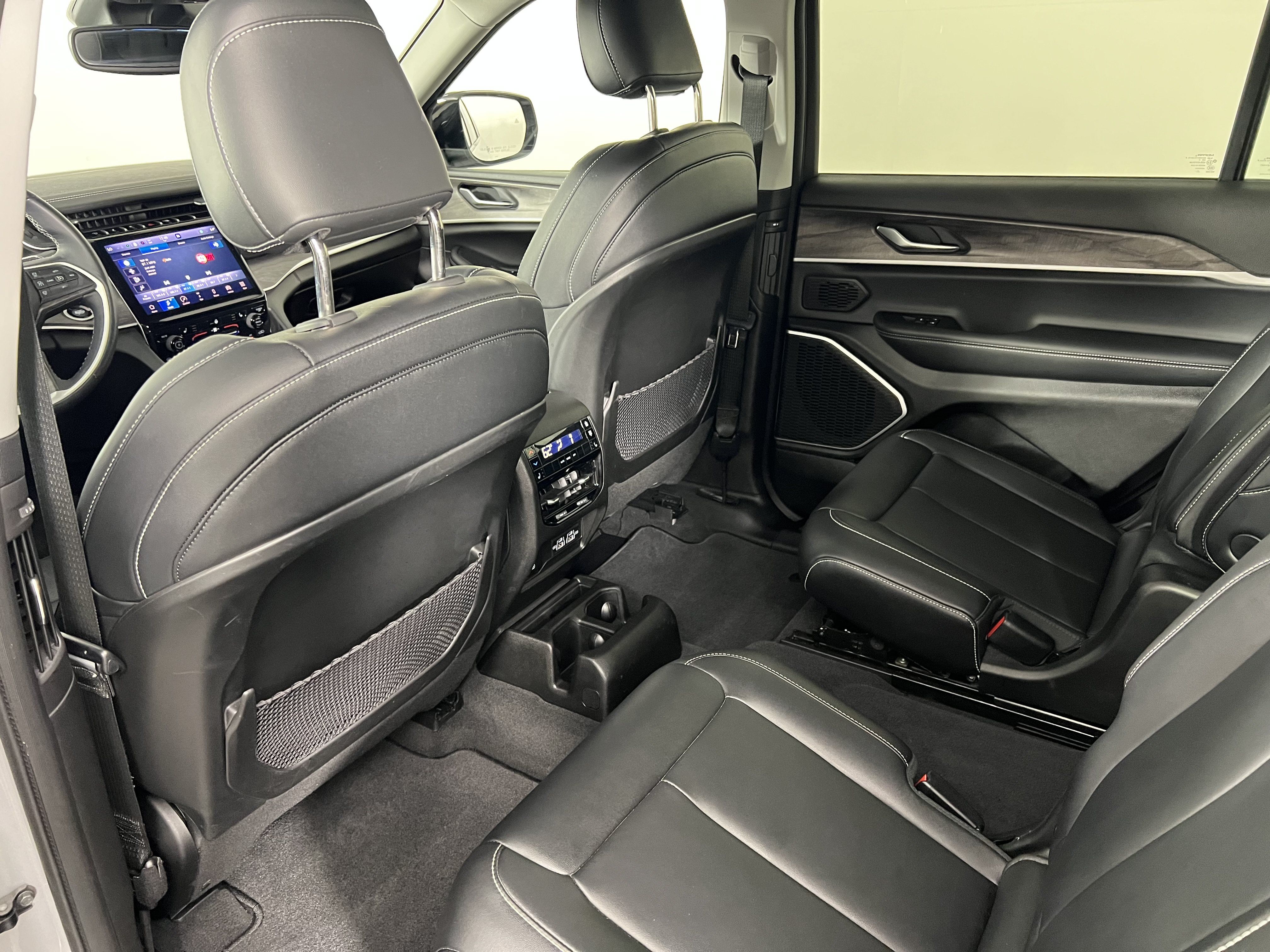 Used 2021 Jeep Grand Cherokee L Limited AWD/4WD image 20