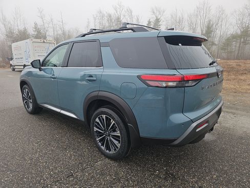 New 2026 Nissan Pathfinder Platinum AWD/4WD image 5