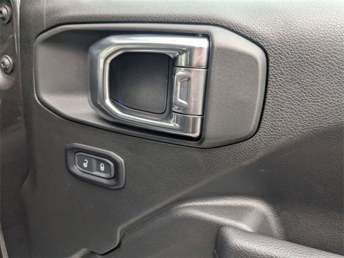 New 2025 Jeep Gladiator Sport image 33