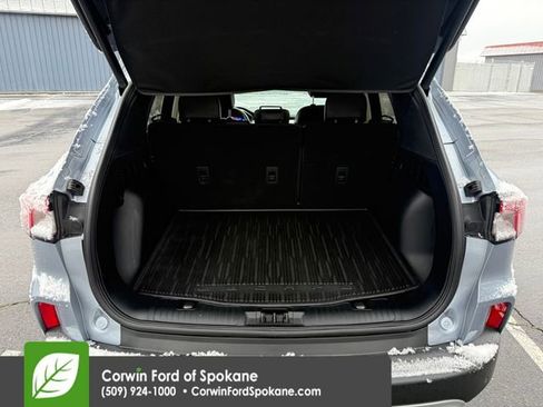 Used 2022 Ford Escape Titanium image 19