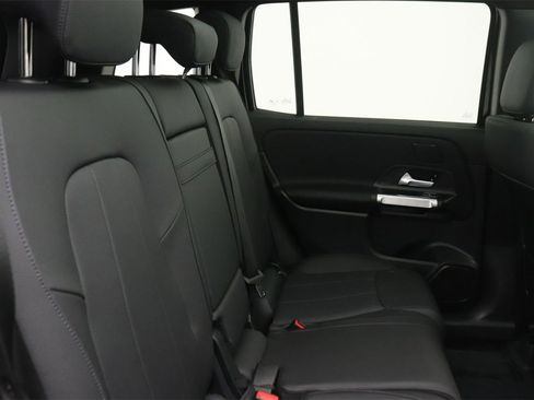 New 2026 Mercedes-Benz GLB 250 image 10