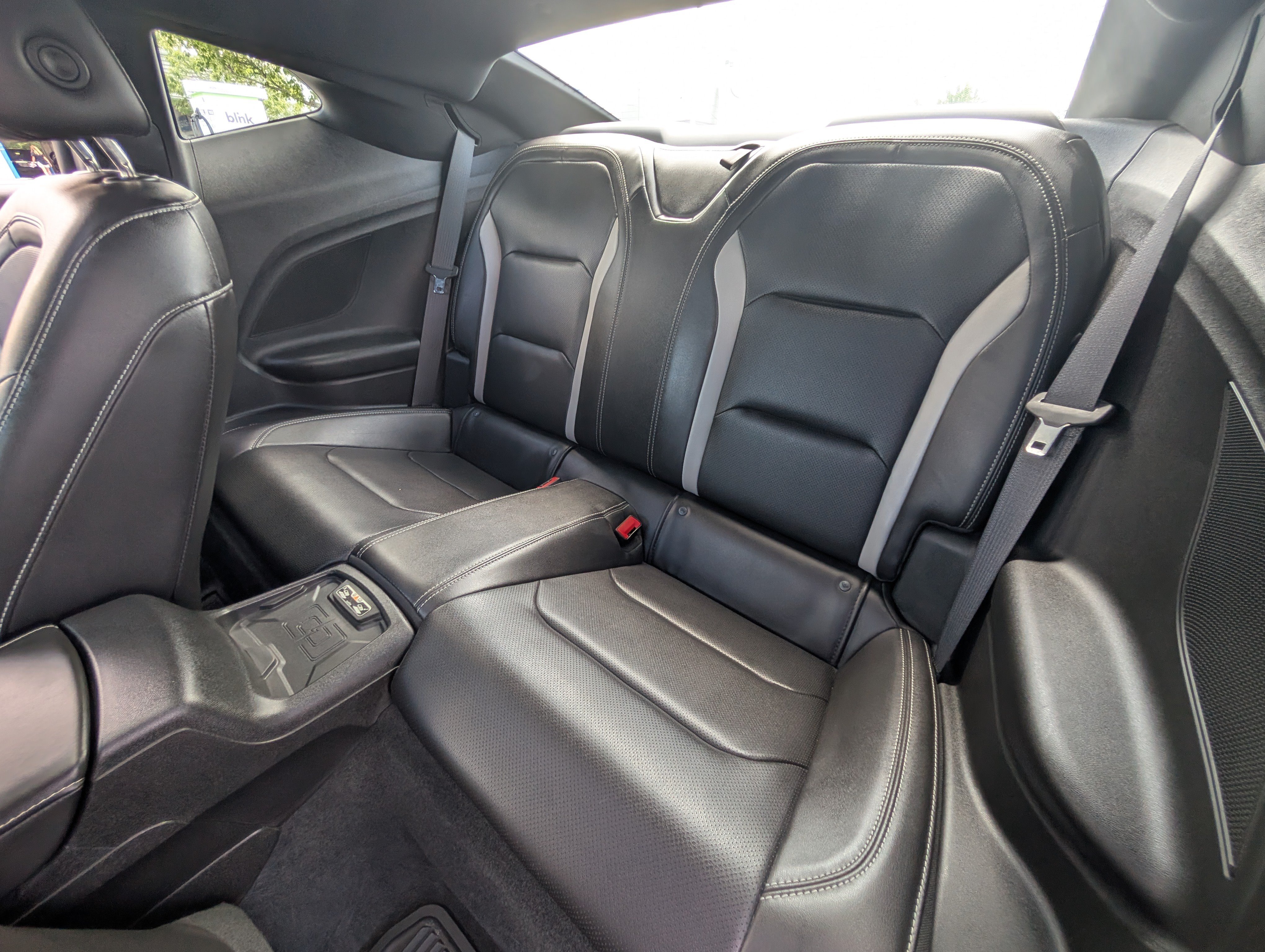 Used 2018 Chevrolet Camaro SS RWD image 15