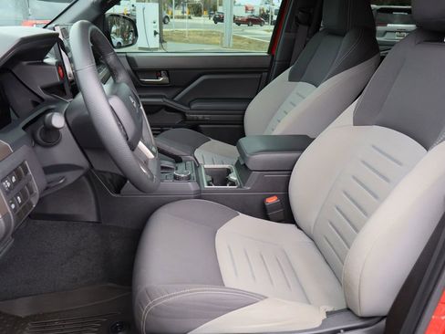 Used 2024 Toyota Tacoma TRD Sport image 21