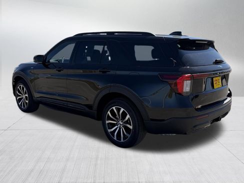 New 2026 Ford Explorer ST-Line AWD/4WD image 3