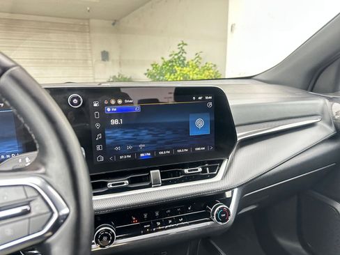 Used 2025 Chevrolet Equinox LT image 21