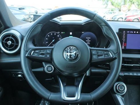 Used 2025 Alfa Romeo Tonale w/ Premium Package AWD/4WD image 24