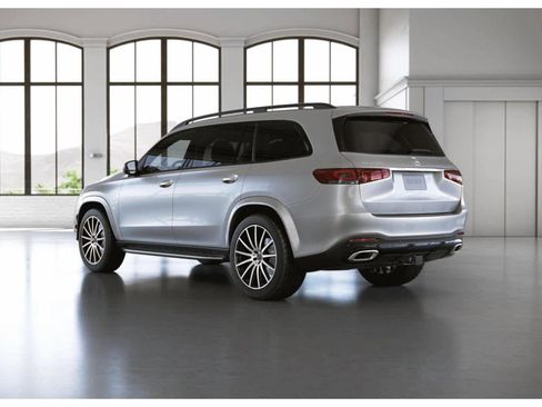 Used 2020 Mercedes-Benz GLS 580 4MATIC w/ E-Active Body Control Package image 28