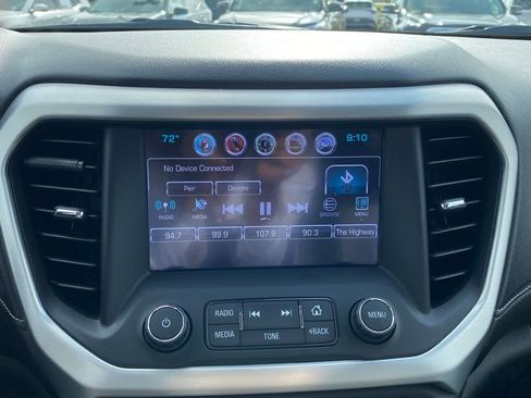 Used 2017 GMC Acadia SLT FWD image 16